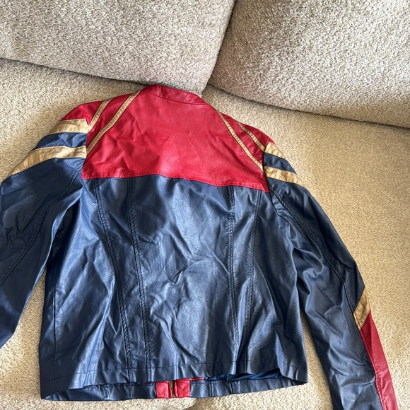 MARVEL CAPTAIN MARVEL BY HWR UNIVERSE faux leather - Picture 11 of 11